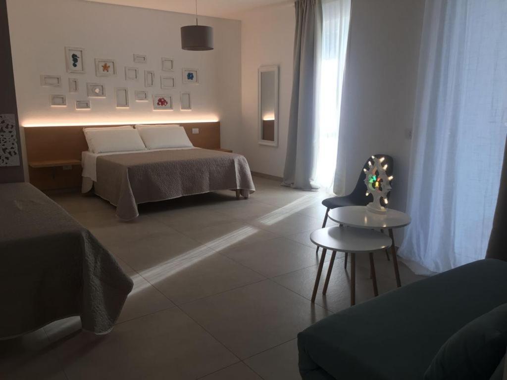 Le Rondini House Hotel Monopoli Bagian luar foto