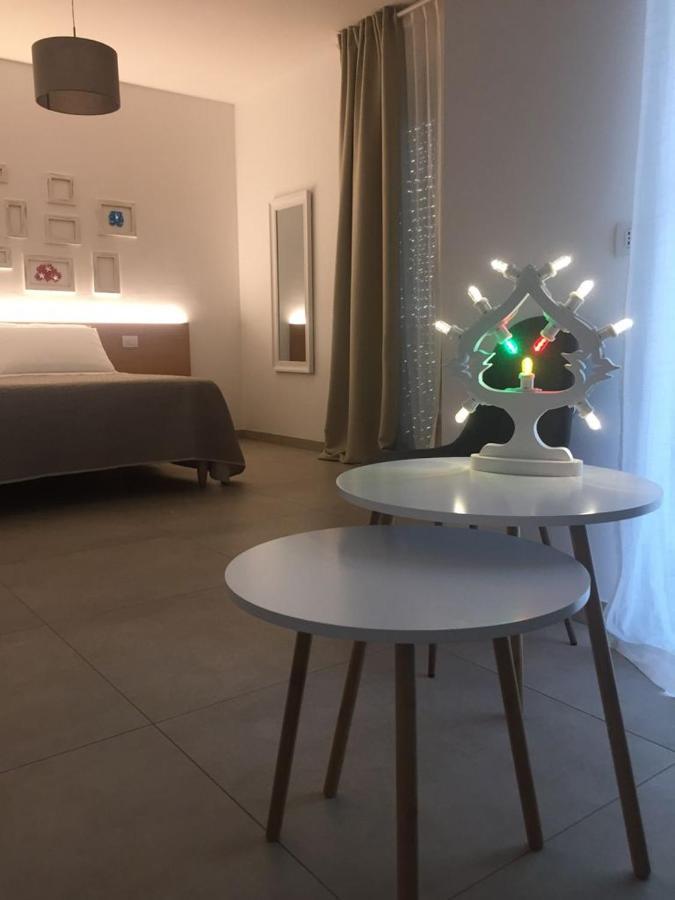 Le Rondini House Hotel Monopoli Bagian luar foto