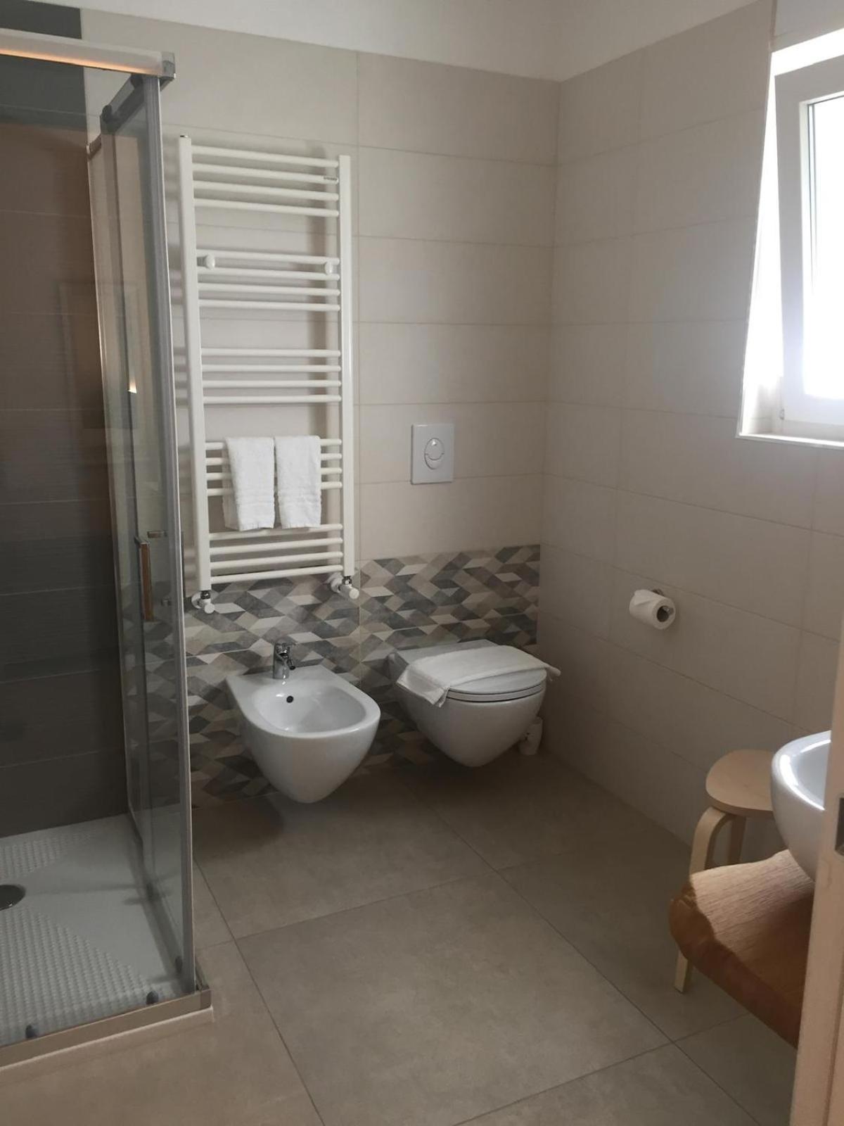 Le Rondini House Hotel Monopoli Bagian luar foto